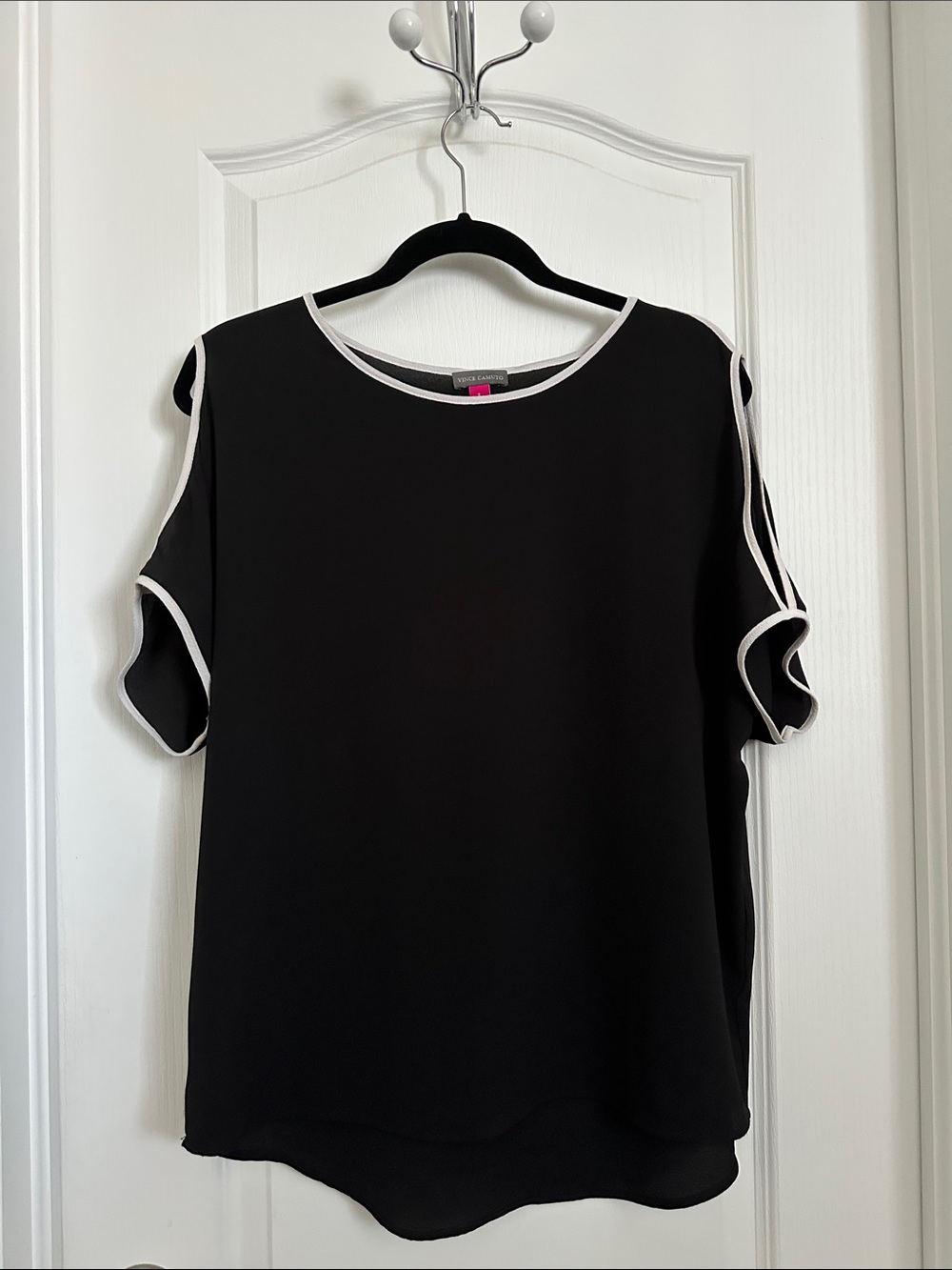 Vince Camuto Black Cold-Shoulder Top with White Trim